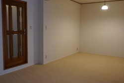 ※仮の照明をつけています。