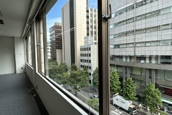 烏丸通の街路樹が見渡せます